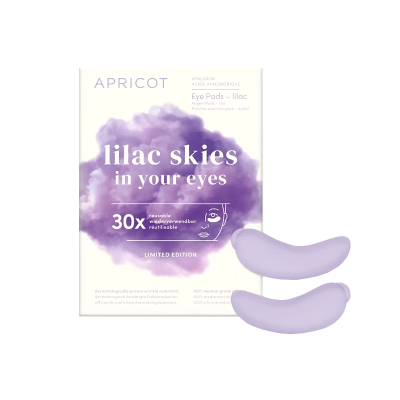 De Limited Lilac pads met effectief hyaluronzuur, is een anti-verouderingspad dat is gemaakt van pure medische siliconen. No botox needed! Plak de Lilac Skies In Your Eyes pads gemakkelijker onder je ogen. De huid onder de ogen wordt soepeler en geeft een heldere uitstraling naarmate je de pads vaker gebruikt. Binnen een uur ziet je huid er strakker uit en je kan de silicone pads na gebruik reinigen en tot wel 30 keer hergebruiken.