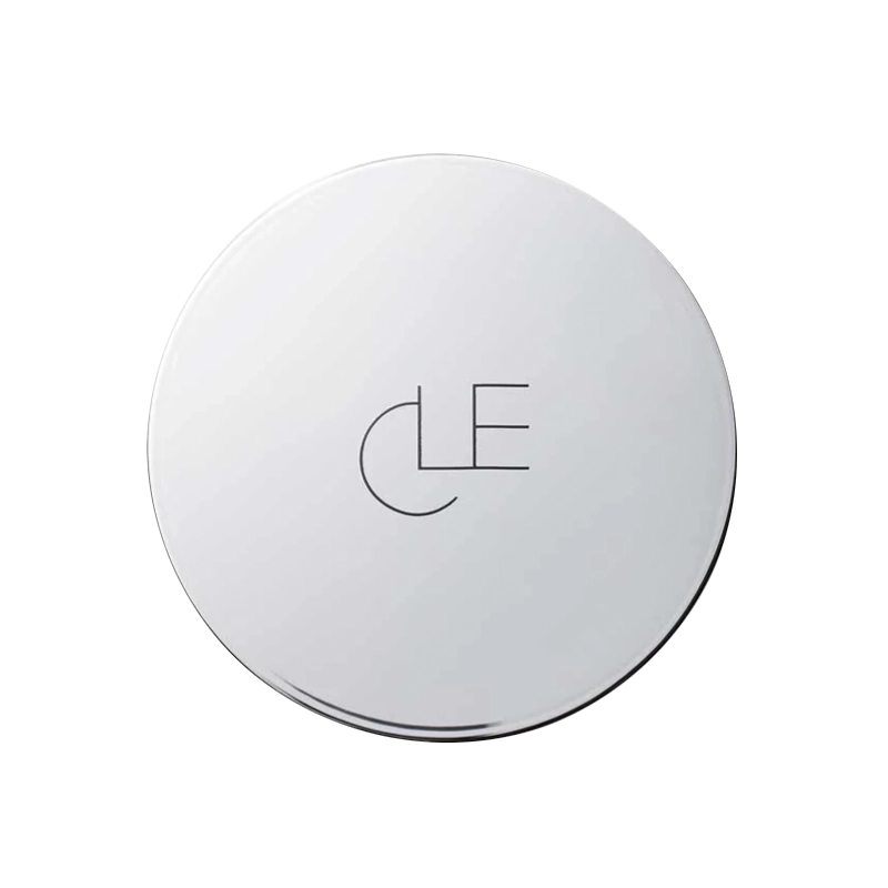 CLE Cosmetics heeft de perfecte aanvulling gecreëerd om te combineren met hun bestverkopende CCC Cream. Deze fantastische Hydro Blot Loose Powder biedt de voordelen van blotting en oliecontrole, zonder de natuurlijke glow van je huid te verbergen.  Huidvriendelijk voor een huid met acne, rosacea, pigmentatie of littekenweefsel. Of na cosmetische of andere ingrepen.