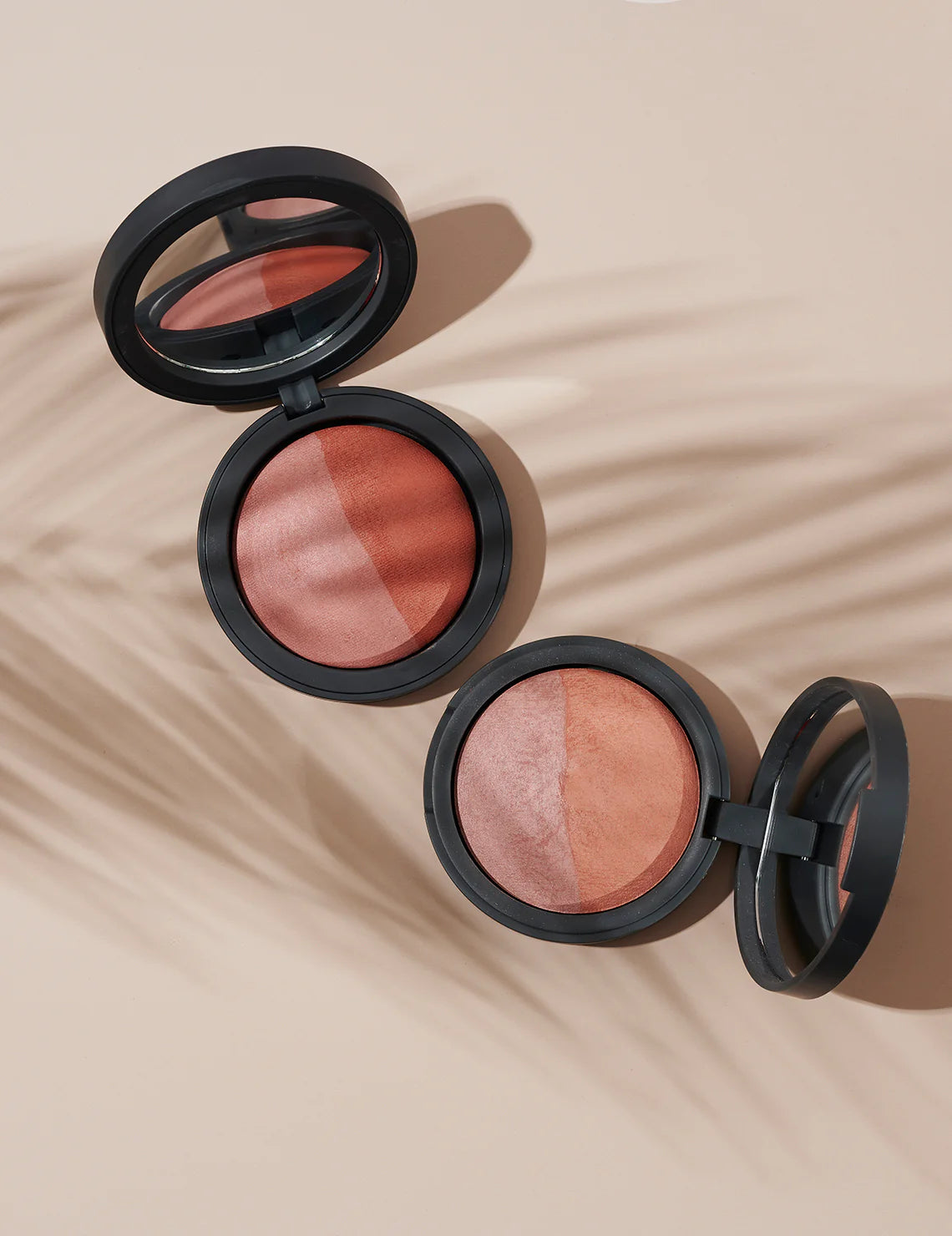 INIKA Baked Mineral Blush Duo is een natuurlijk, mineraal blush duo in frisse, inspirerende tinten die past bij de rest van de INIKA Organic Baked Collection.&nbsp; Verkrijgbaar in twee prachtige tinten;&nbsp;Pick Tickle&nbsp;voor een lichte tot medium huidtinten en&nbsp;Burnt Peach&nbsp;voor medium tot donkere huidtinten.