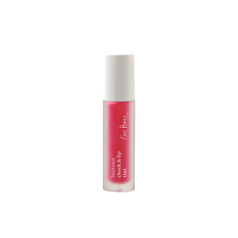 Langdurige tint voor wangen en lippen, dit 2-in-1-product behoort tot de meeste populaire producten van Ere Perez. Een heerlijke formule op waterbasis met extracten van rode biet om de huid te voeden en te hydrateren. Deze gezonde tint is rijk aan antioxidanten, werkt als een natuurlijke 'blush' voor wangen en lippen die de hele dag blijft zitten. Verkrijgbaar in 2 tinten die passen bij iedere huidskleur en op te bouwen is tot de gewenste dekking. 